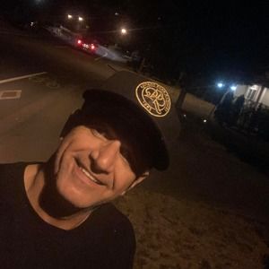 Meet your Posher, Lloyd